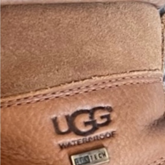 UGG Boots- newer used condition. I cleaned and conditioned them. - Picture 4 of 5